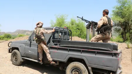 اليمن.. اشتباكات ومعارك عنيفة في محيط باب المندب