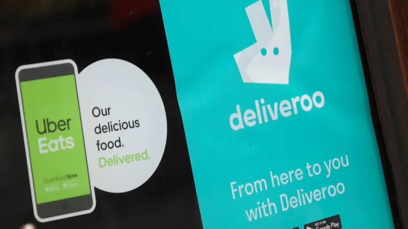 المطاعم في اختبار البقاء.. توسع خدمات التوصيل ووجبات السوبرماركت