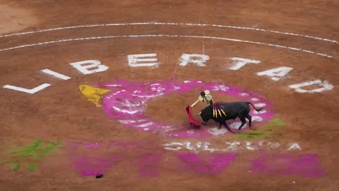 فيديو وصور - استئناف مصارعة الثيران في مكسيكو سيتي على الرغم من الاحتجاجات