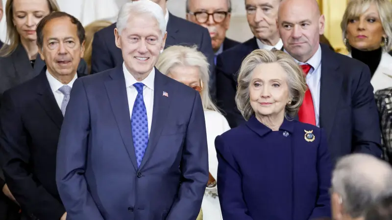 تعليق مثير من هيلاري كلينتون على وثائق إبستين