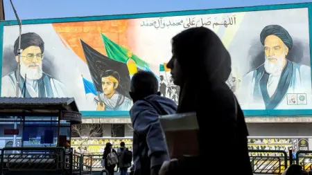 related_news_inside_blogsمسؤولون: أميركا وإيران تعملان على حل الخلافات بشأن القضايا النووية