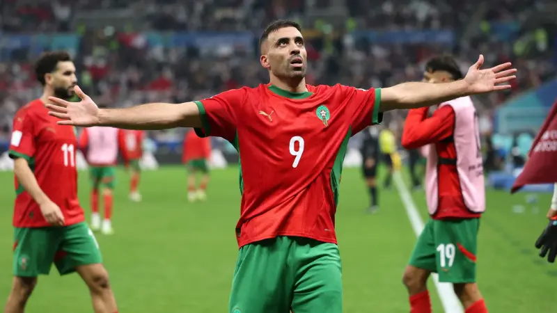 وجهة عبد الرزاق حمد الله المقبلة.. 4 عروض أمام المهاجم المغربي