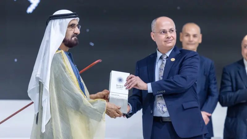 محمد بن راشد يهنئ عمر ياغي بفوزه بجائزة نوبل للكيمياء