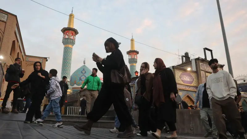 القضاء الإيراني يدعو إلى اتخاذ إجراءات صارمة بشأن الحجاب