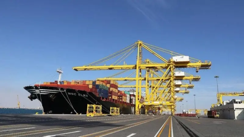 قطر تعلن استئناف الملاحة البحرية