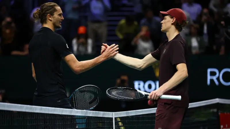 بطولة باريس للتنس - سينر يبلغ النهائي بعد فوز سهل على زفيريف