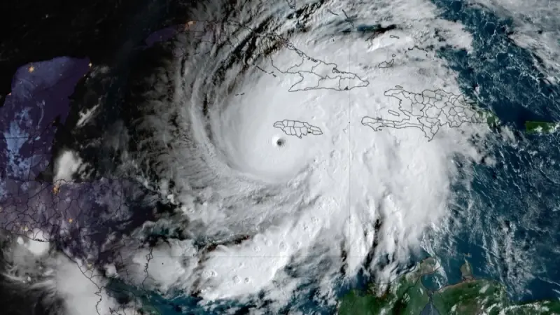 "عاصفة القرن".. تعرف إلى مسار إعصار ميليسا