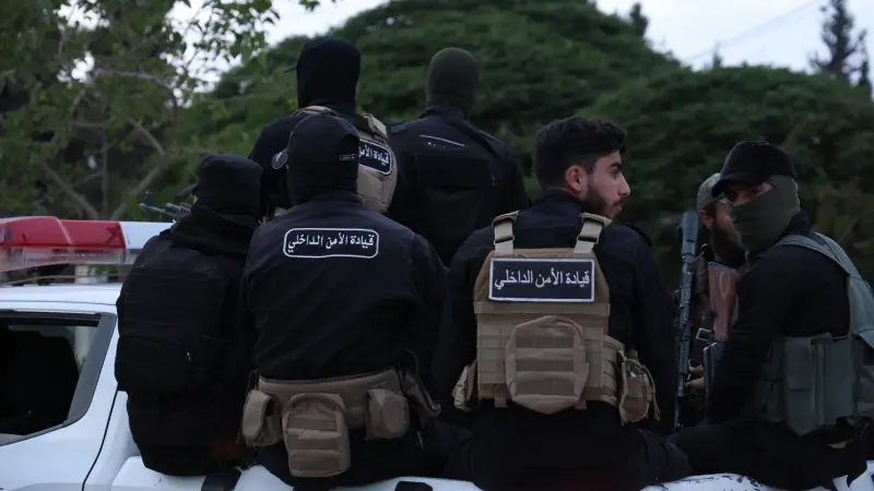 صور - الداخلية السورية تعلن تفكيك خلية تابعة لـ"حزب الله".. والحزب ينفي علاقته