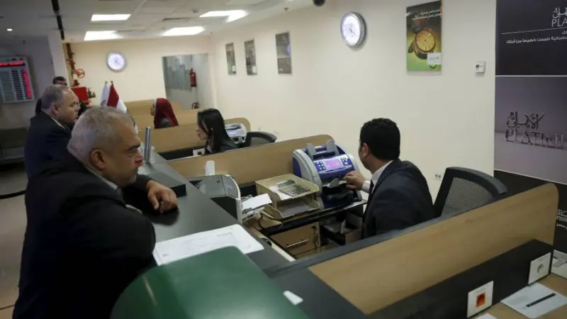 بنكا "مصر" و"الأهلي" يرفعان عائد الشهادات.. هل بدأت موجة زيادات جديدة؟