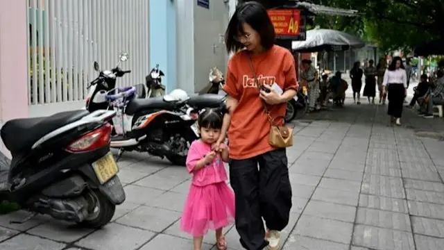 فيتنام تلغي سياسة تحديد عدد الأطفال لكل أسرة بطفلين