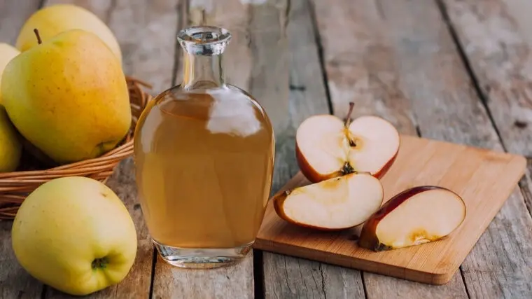 ما هي فوائد خل التفاح العضوي مع الماء على الريق؟