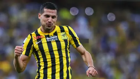 related_news_inside_blogsحقيقة عودة طارق حامد للزمالك.. صورة تثير اهتمام جماهير الأبيض