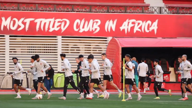 تشكيلة الأهلي اليوم أمام طلائع الجيش.. توروب بالقوة الضاربة لإنقاذ الموقف