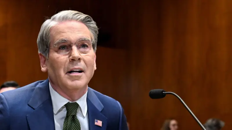 الخزانة الأميركية تحذّر من التعامل مع شركات الطيران الإيرانية