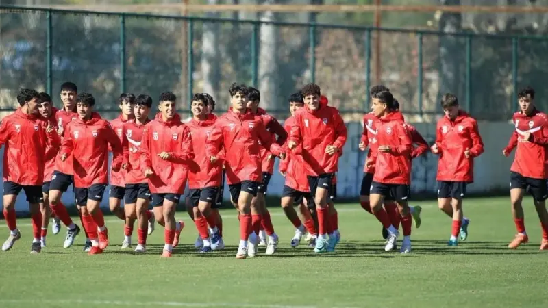 القنوات الناقلة لمباراة العراق ضد الفلبين اليوم في تصفيات كأس آسيا للناشئين تحت 17 سنة 2026 مع الموعد والتشكيلة