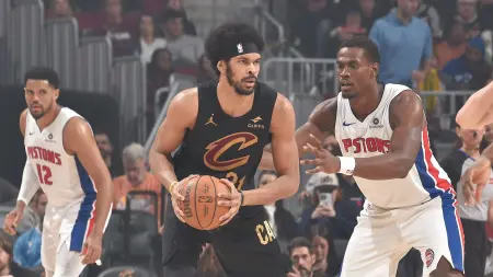 related_news_inside_blogsكافالييرز يُسقِط بيستونز وسبيرز يسحق سيكسرز