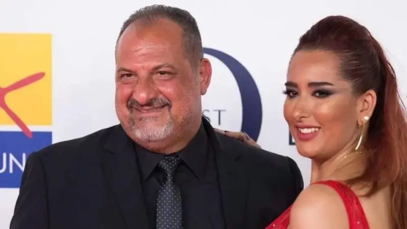 يكبرها بـ 20 عاما.. من هي زوجة خالد الصاوي؟