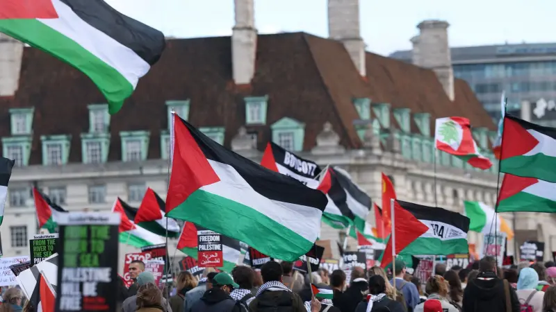 من لندن إلى برلين ودبلن.. الآلاف يتظاهرون دعما لفلسطين