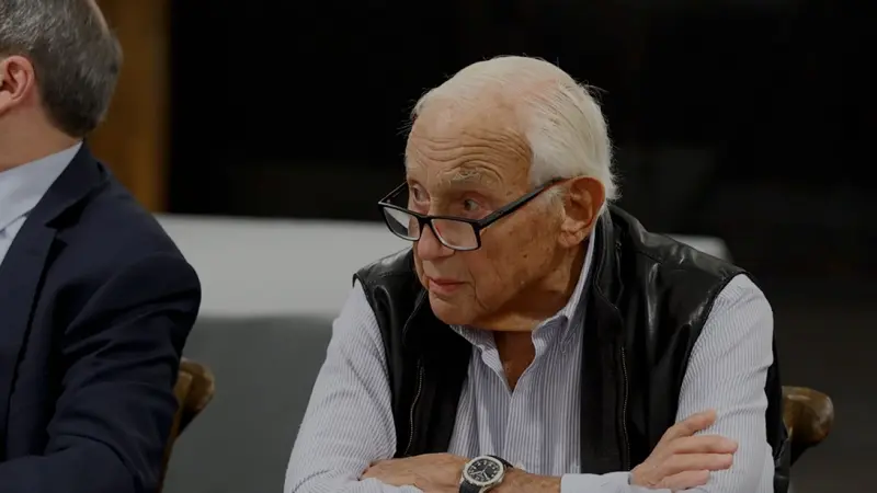 فيديو - "سأقتلك".. الملياردير ويكسنر يتعرض للتهديد من محاميه بسبب إبستين