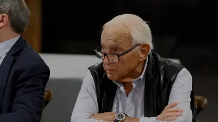 related_news_inside_blogsفيديو - "سأقتلك".. الملياردير ويكسنر يتعرض للتهديد من محاميه بسبب إبستين