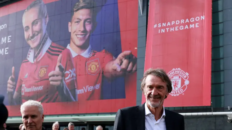 الملياردير الذي اشترى 25% من يونايتد.. من هو جيم راتكليف؟