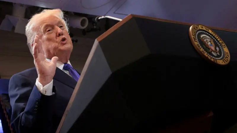 لمراقبة اليورانيوم المخصّب.. ترامب يلوّح بإرسال قوات برية إلى إيران