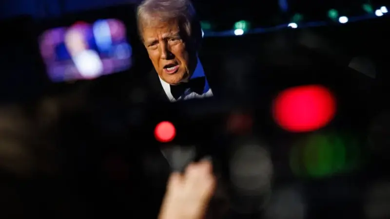 بعد رفع رسوم التأشيرات.. ترامب يقضي على أحلام الطلاب الهنود