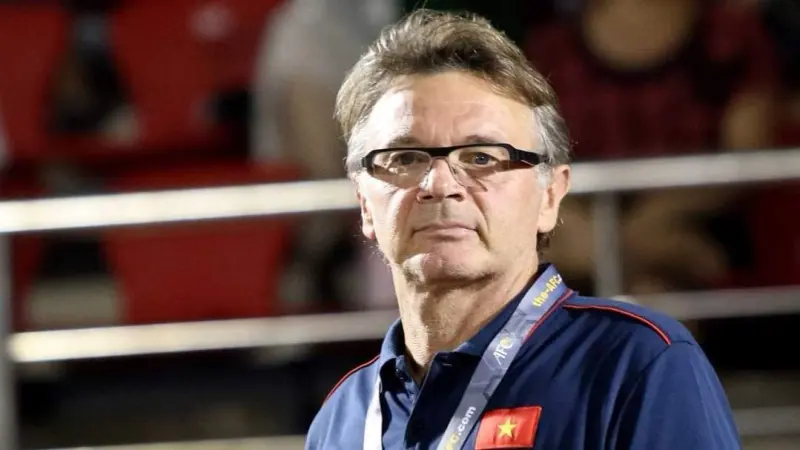 من هو فيليب تروسيه الذي رشح نفسه لتدريب منتخب تونس؟