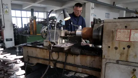 من النفط إلى التضخم والنقل.. كيف تضرب حرب إيران الاقتصاد العالمي؟