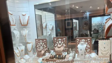 related_news_inside_blogsسعر مثقال الذهب في العراق اليوم الجمعة 17/4/2026.. هبوط عيار 21