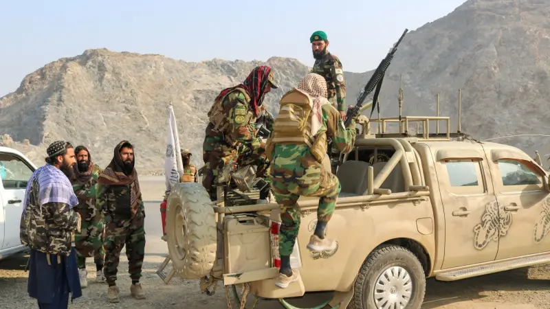 كابول تحت القصف.. هل بدأت حرب كبرى بين أفغانستان وباكستان؟