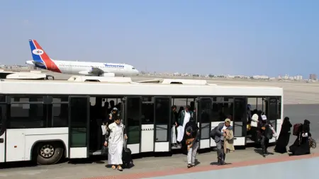 related_news_inside_blogsوزارة النقل اليمنية تستنكر القرار السعودي بشأن مطار عدن