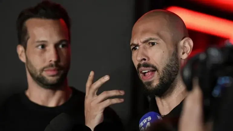 الادعاء البريطاني يوجه اتهامات للأخوين تيت