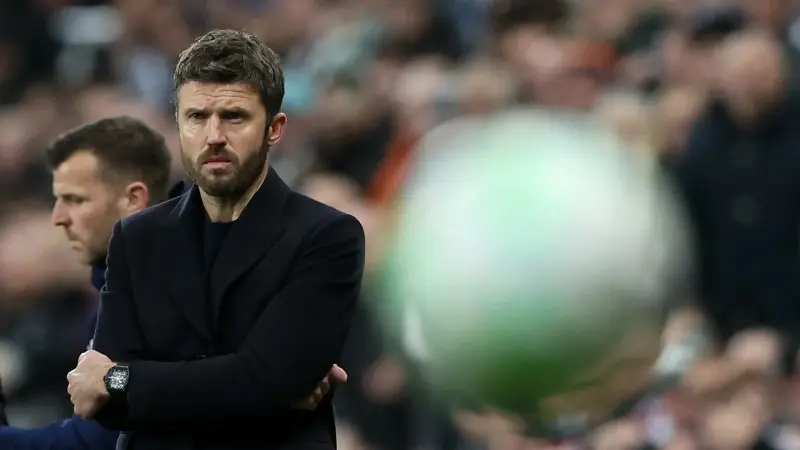 كاريك غير سعيد بأداء لاعبيه بعد أول خسارة له مع مانشستر يونايتد