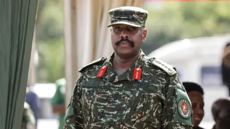 related_news_inside_blogsتصريحات مثيرة.. قائد الجيش الأوغندي يلوّح بالانخراط في الحرب ضد إيران