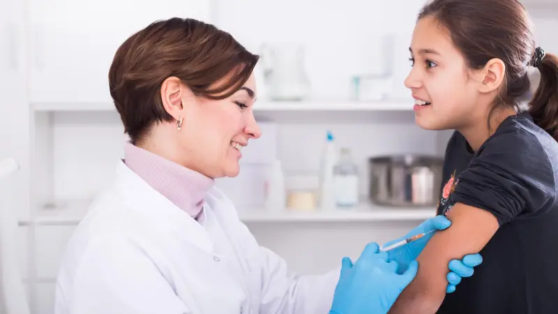 لا تهمل هذه الأعراض.. دليلك لحماية طفلك من الالتهاب السحائي