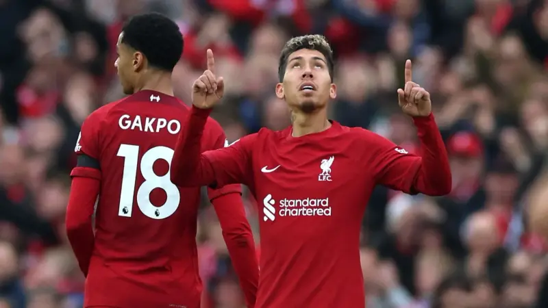 رسميا.. روبيرتو فيرمينو في قبضة الأهلي السعودي