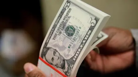 related_news_inside_blogsسعر الدولار الأميركي في سوريا اليوم السبت 16/5/2026.. تمسك بالقمة في السوق الموازية
