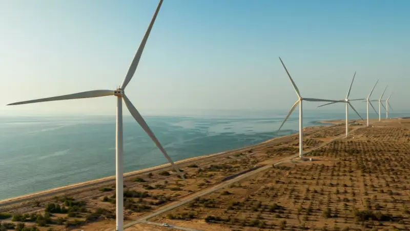 بـ6.1 مليارات دولار.. مصدر الإماراتية وإيبردرولا الإسبانية تستثمران في مزرعة رياح ببريطانيا