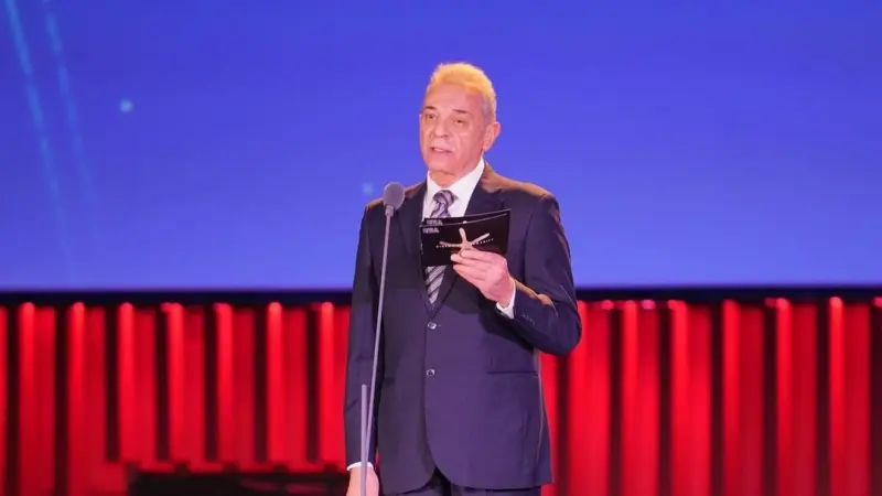 فيديو - مهرجان الجونة.. فنان يرفض "الحداد" على قتلى غزة