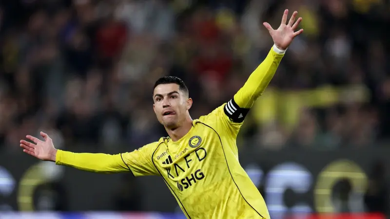 ما حقيقة انسحاب قناة "فوكس سبورت" من بث مباريات الدوري السعودي بسبب كريستيانو رونالدو؟