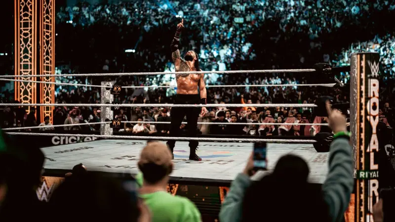 نتائج عرض رويال رامبل 2026 في الرياض.. رومان رينز يتصدر قائمة الفائزين