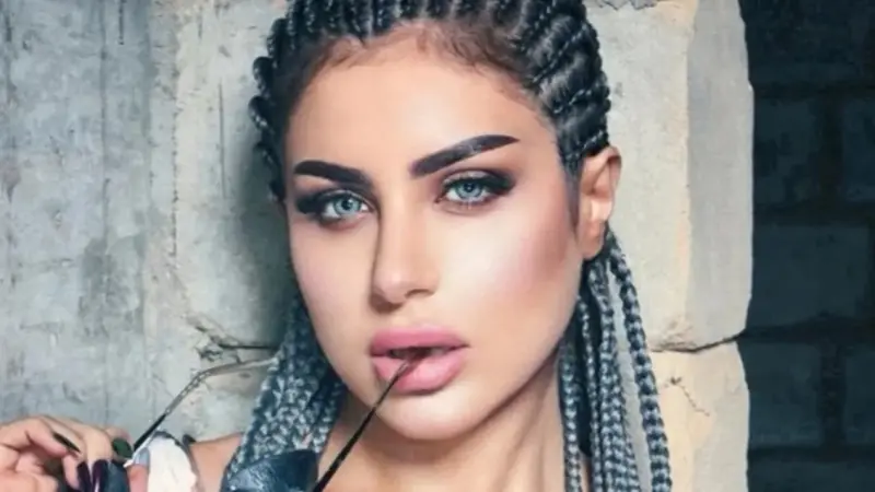 صور المذيعة حليمة بولند خلف القضبان تثير الجدل.. فما القصة؟