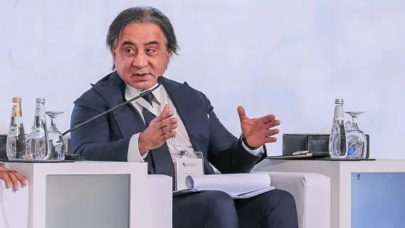 رسالة تحذيرية من "حديد عز" للاتحاد الأوروبي بشأن الصلب