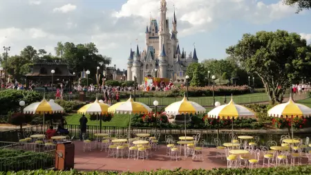 related_news_inside_blogsأميركا تواجه تراجعا قياسيا في السياحة.. والسبب؟