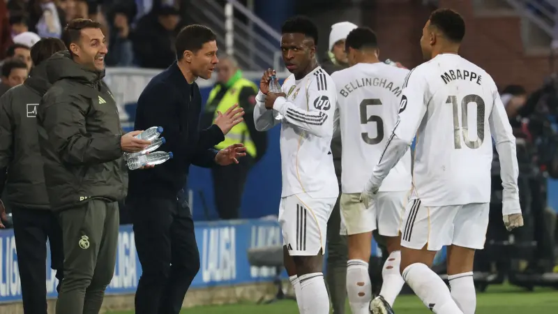 علامات استفهام تحيط بتشكيلة ريال مدريد أمام إشبيلية