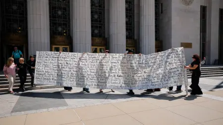 related_news_inside_blogsحكم تاريخي.. تغريم "ميتا" ويوتيوب بسبب الإدمان الرقمي