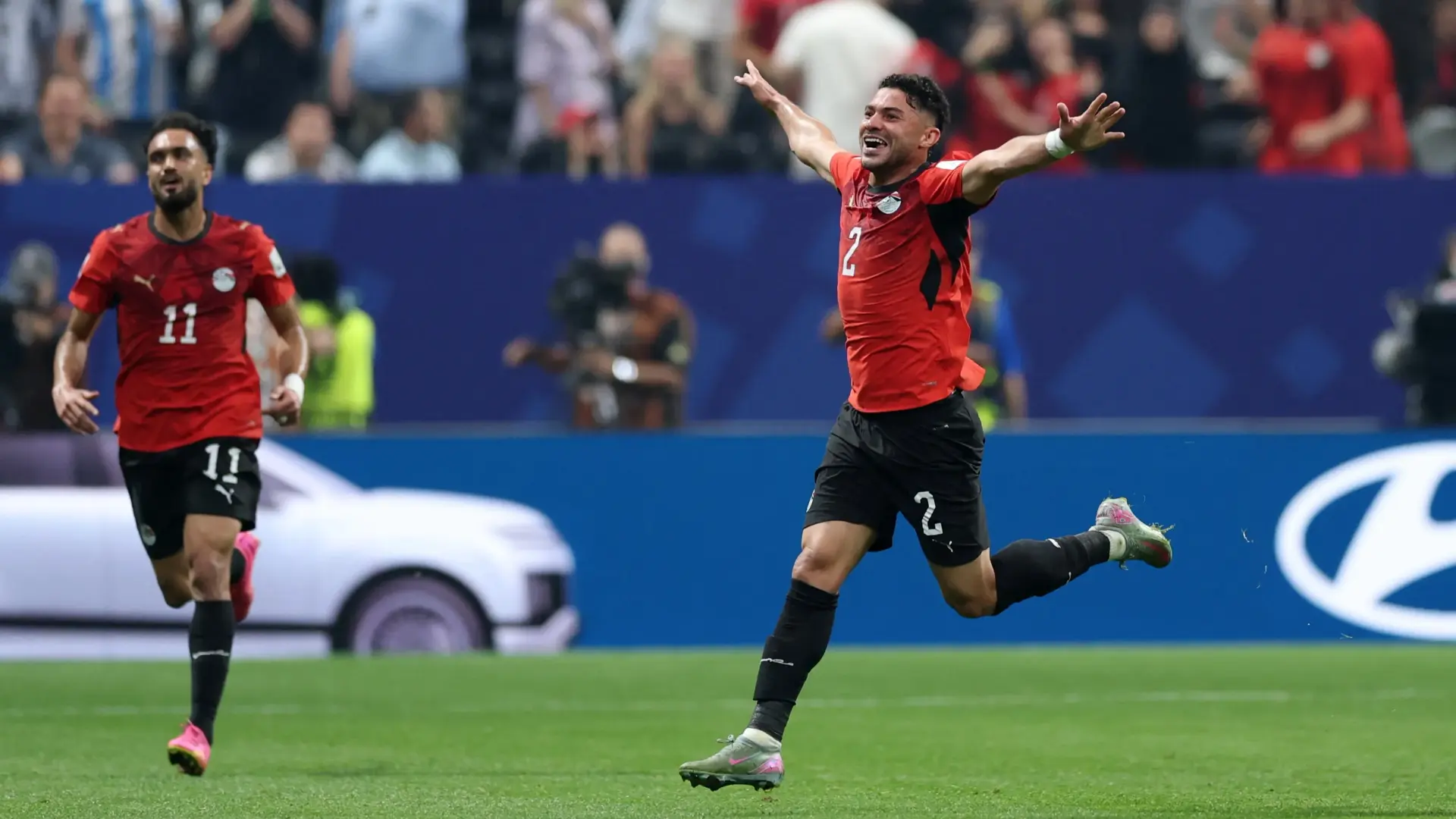 الأهلي يرفض التفريط في مدافعه ياسر إبراهيم (رويترز) الأهلي يرفض التفريط في مدافعه ياسر إبراهيم (رويترز)