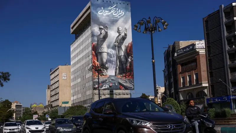 أزمة النفط تدفع إيران لإعادة حساباتها أمام ضغوط ترامب