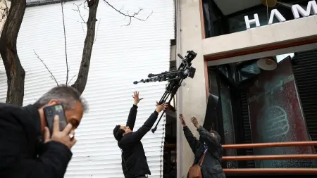 related_news_inside_blogsالقمع يشتد.. إيران تلوّح بالإعدام للمتخابرين وتشدد العقوبات